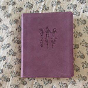 Hosanna Revival ESV Journaling Bible - Opened, not used